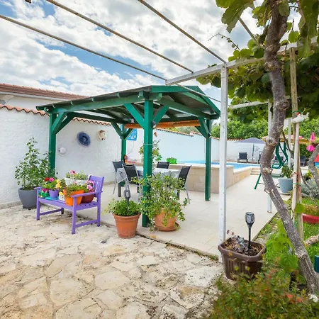 Apartament Stunning In Valbandon